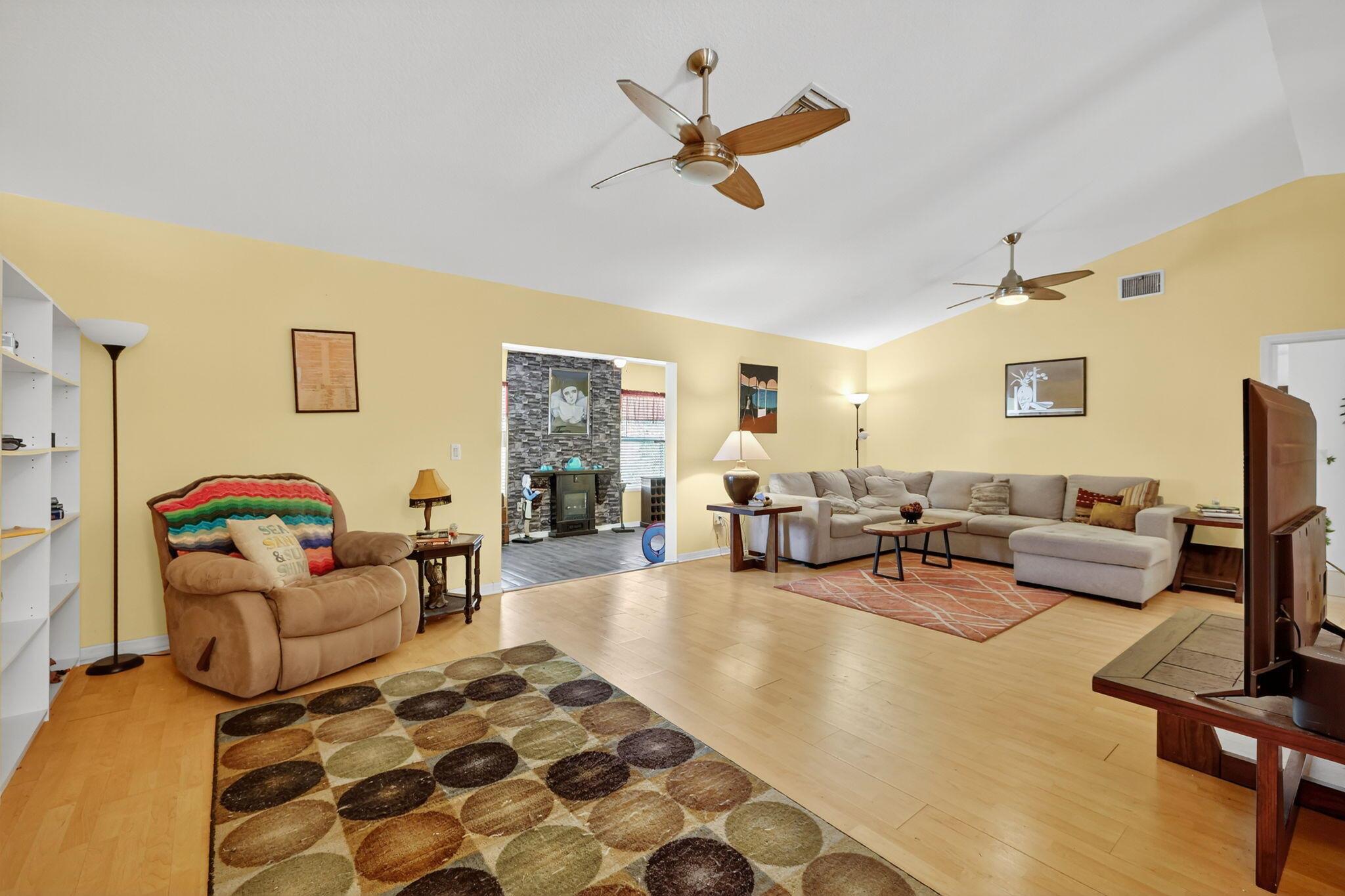 PORT ST LUCIE SECTION 13 - Residential