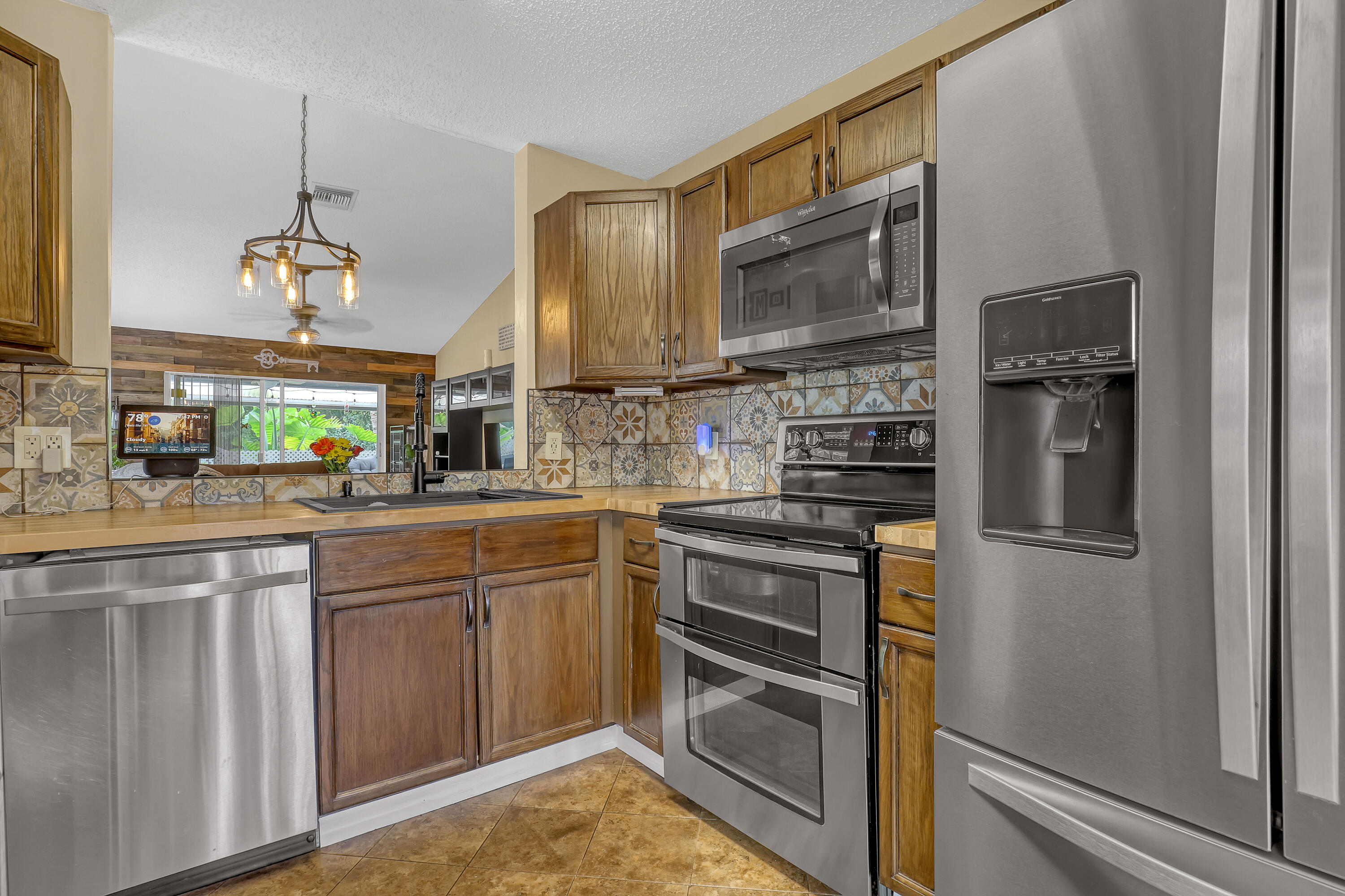 MANOR HOMES OF EMERALD FOREST OF WELLINGTON - Residential