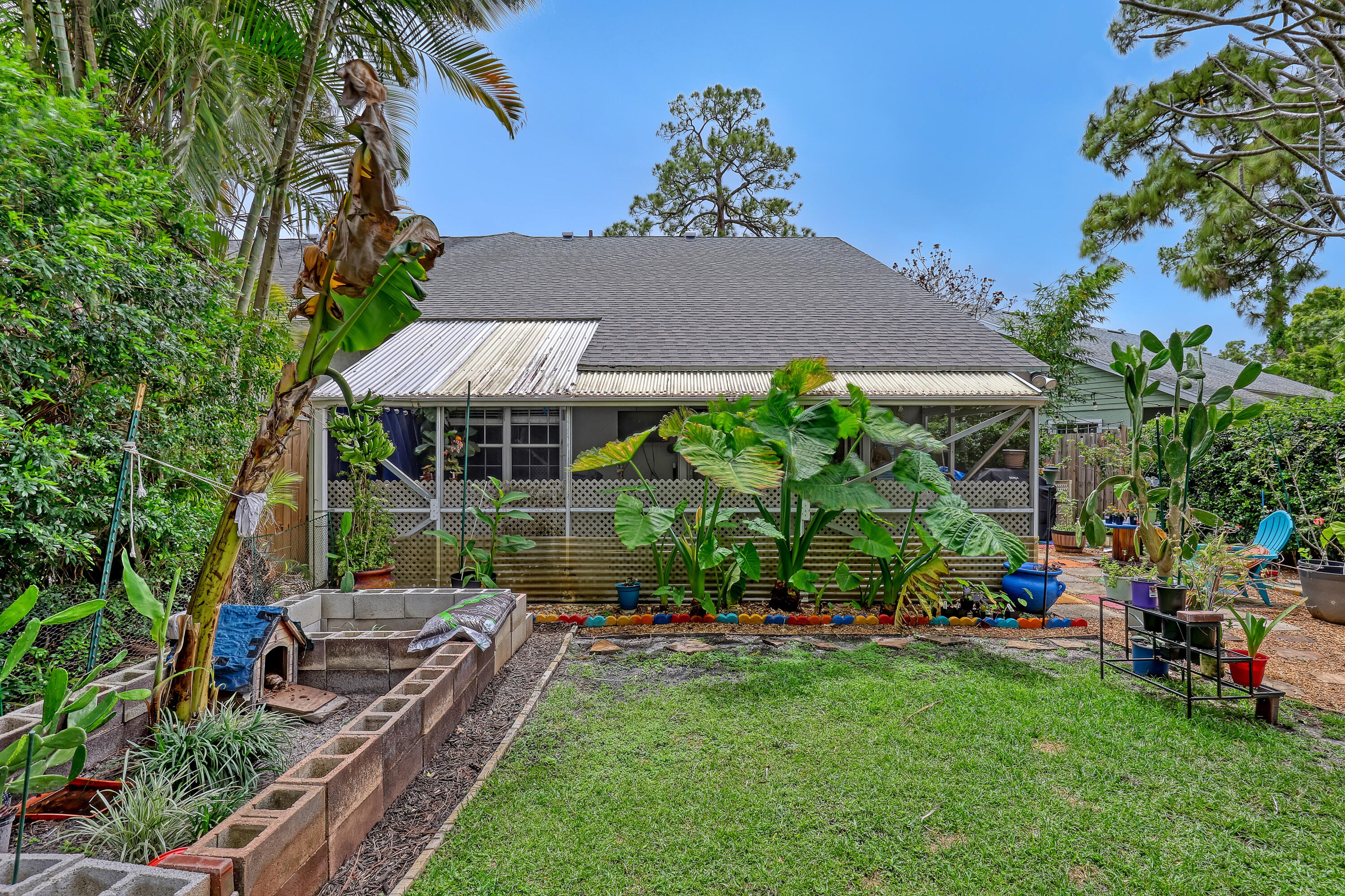 MANOR HOMES OF EMERALD FOREST OF WELLINGTON - Residential