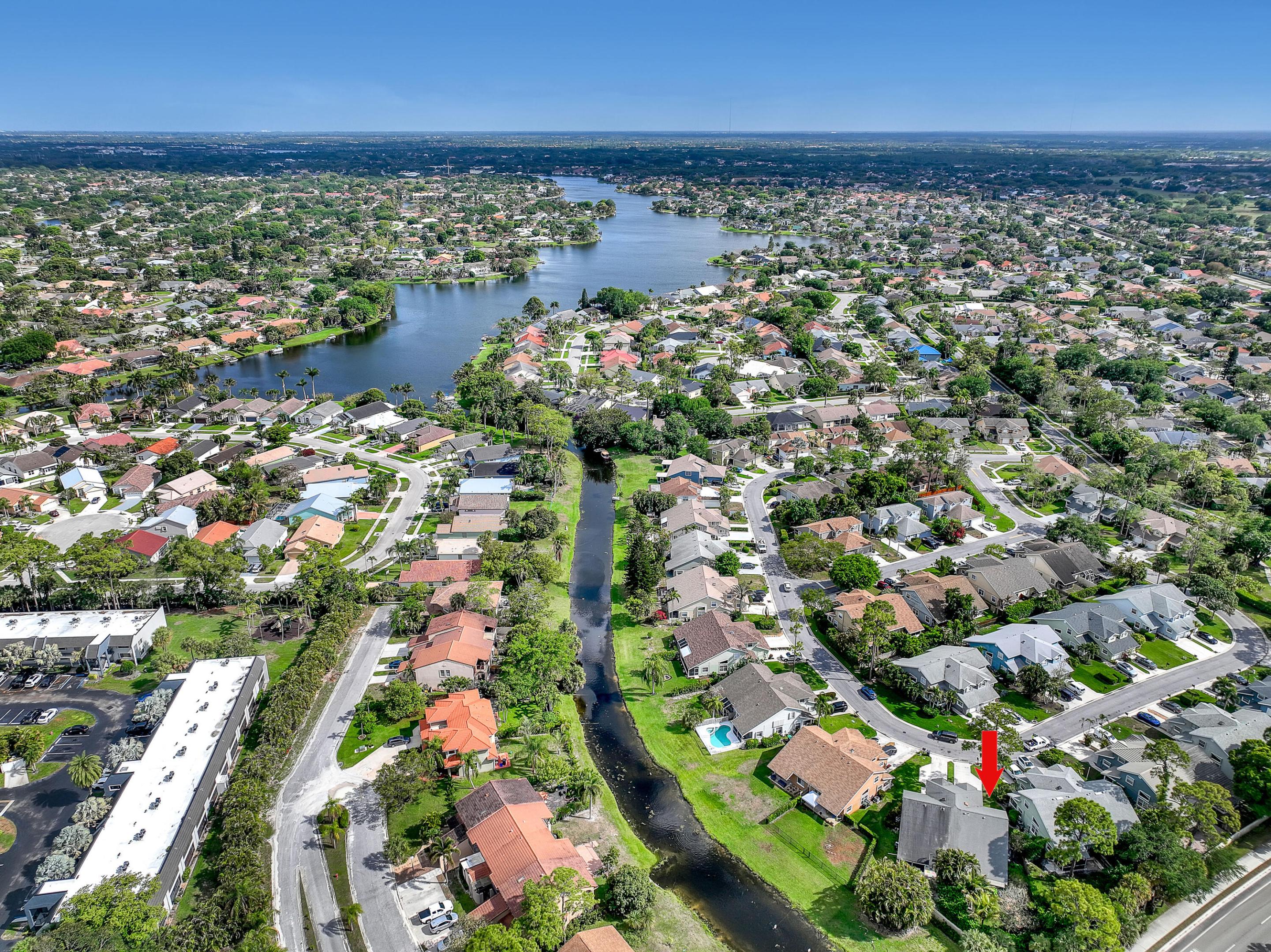 MANOR HOMES OF EMERALD FOREST OF WELLINGTON - Residential