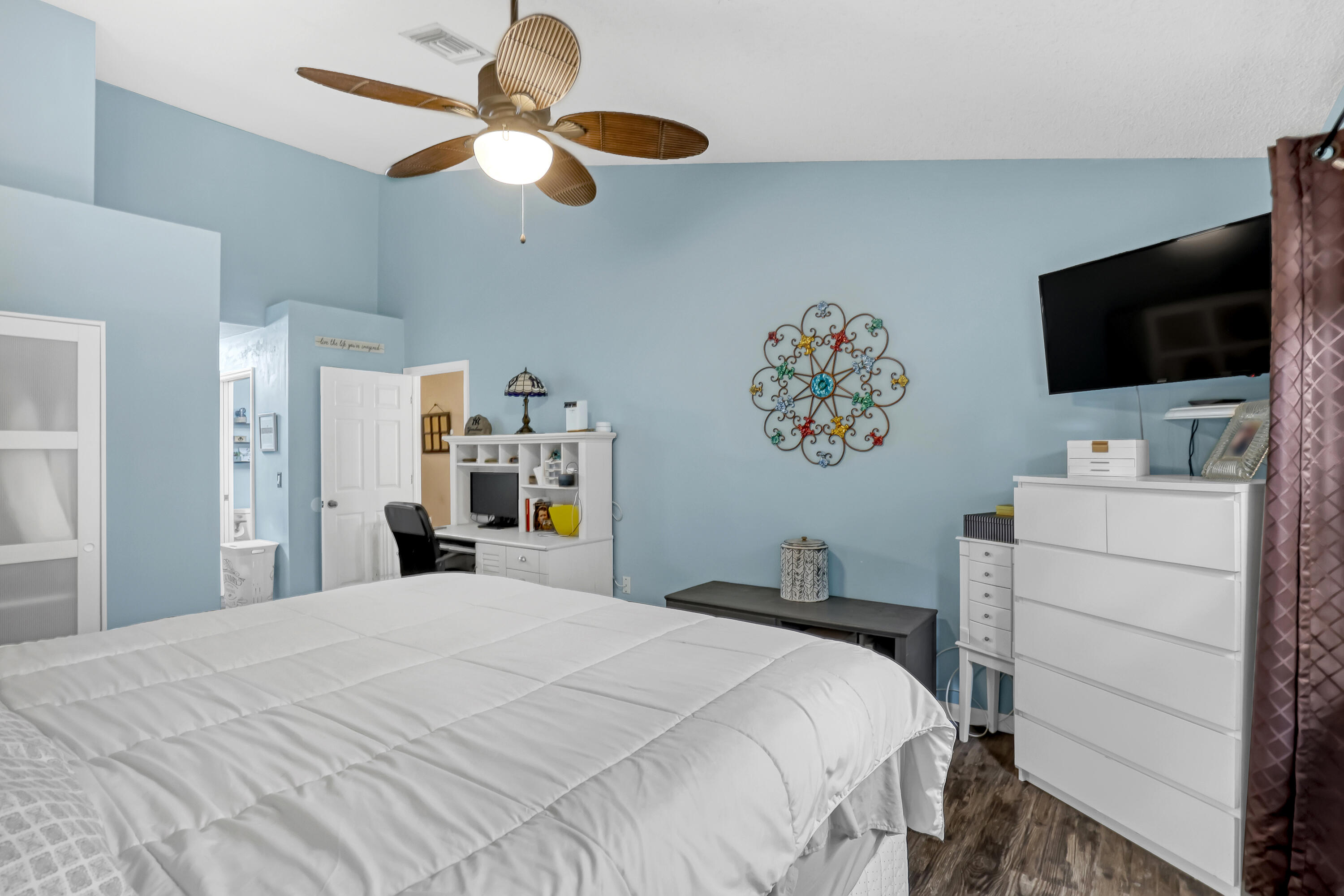 MANOR HOMES OF EMERALD FOREST OF WELLINGTON - Residential