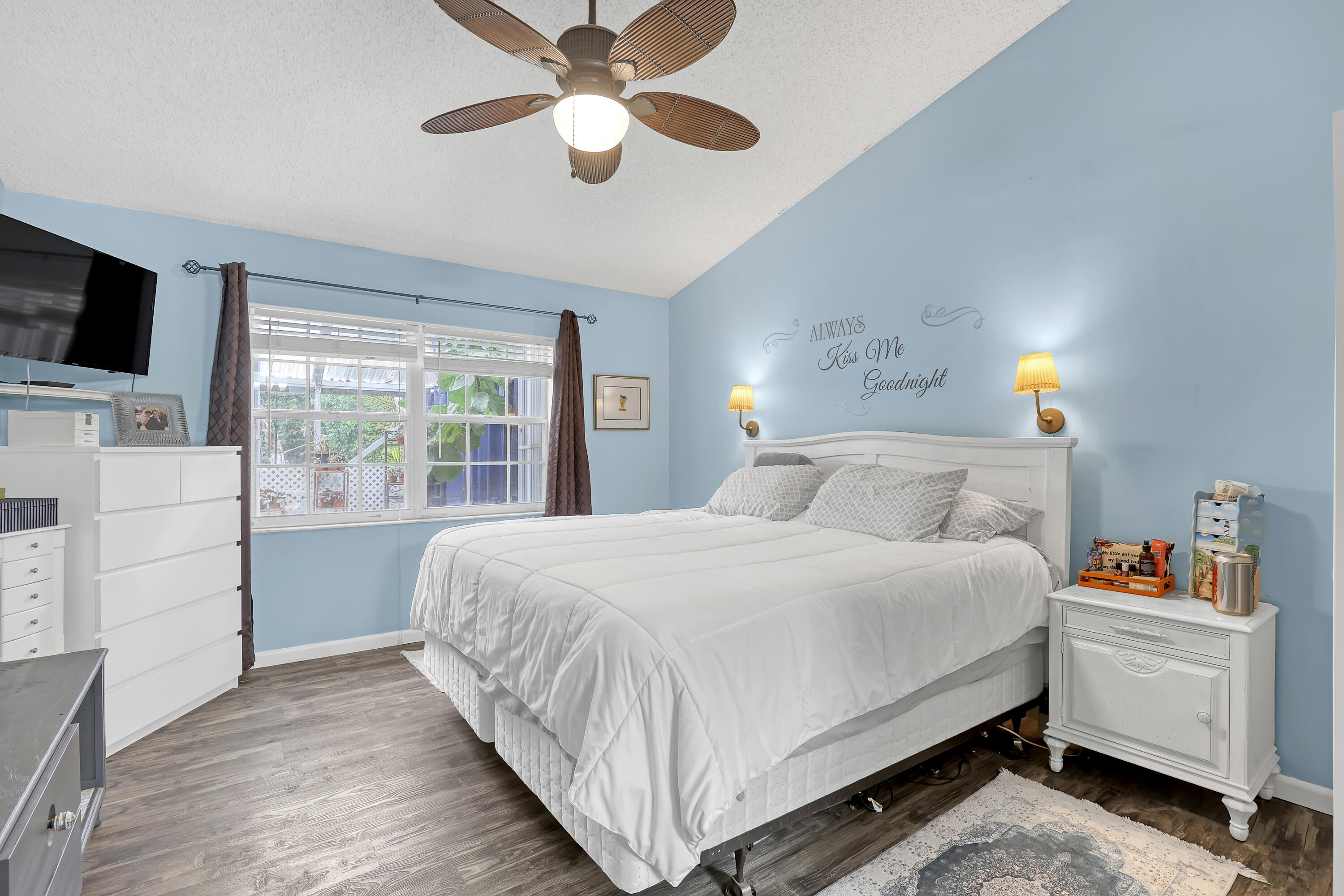 MANOR HOMES OF EMERALD FOREST OF WELLINGTON - Residential