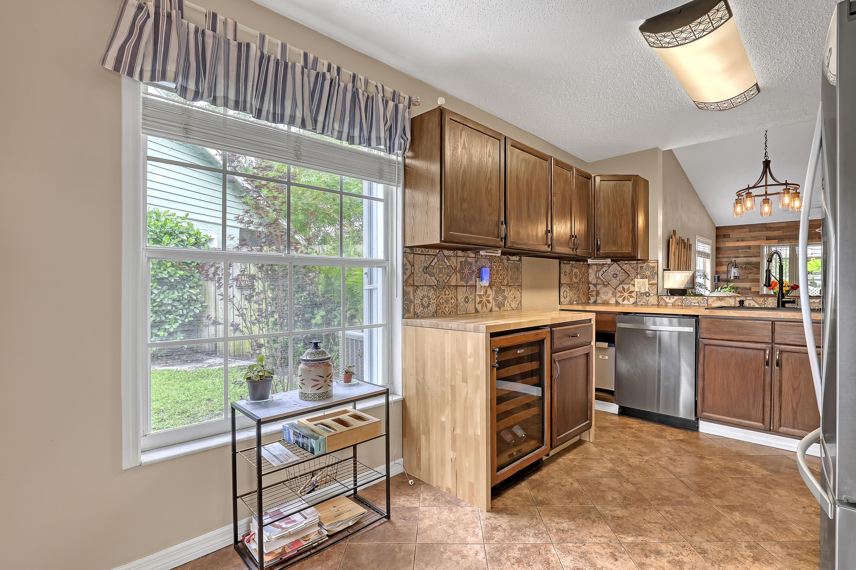 MANOR HOMES OF EMERALD FOREST OF WELLINGTON - Residential