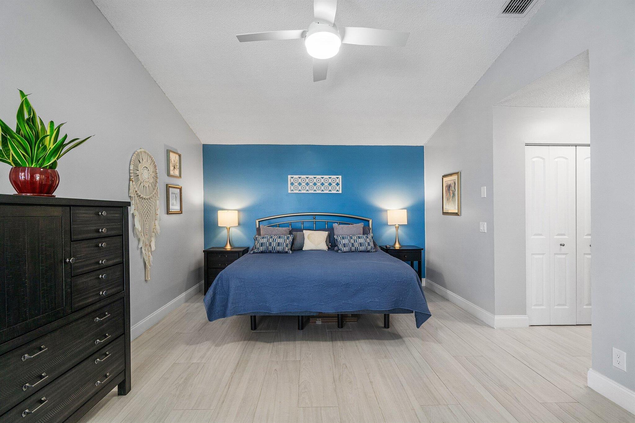 PGA RESORT COMMUNITY OF E - Residential Lease