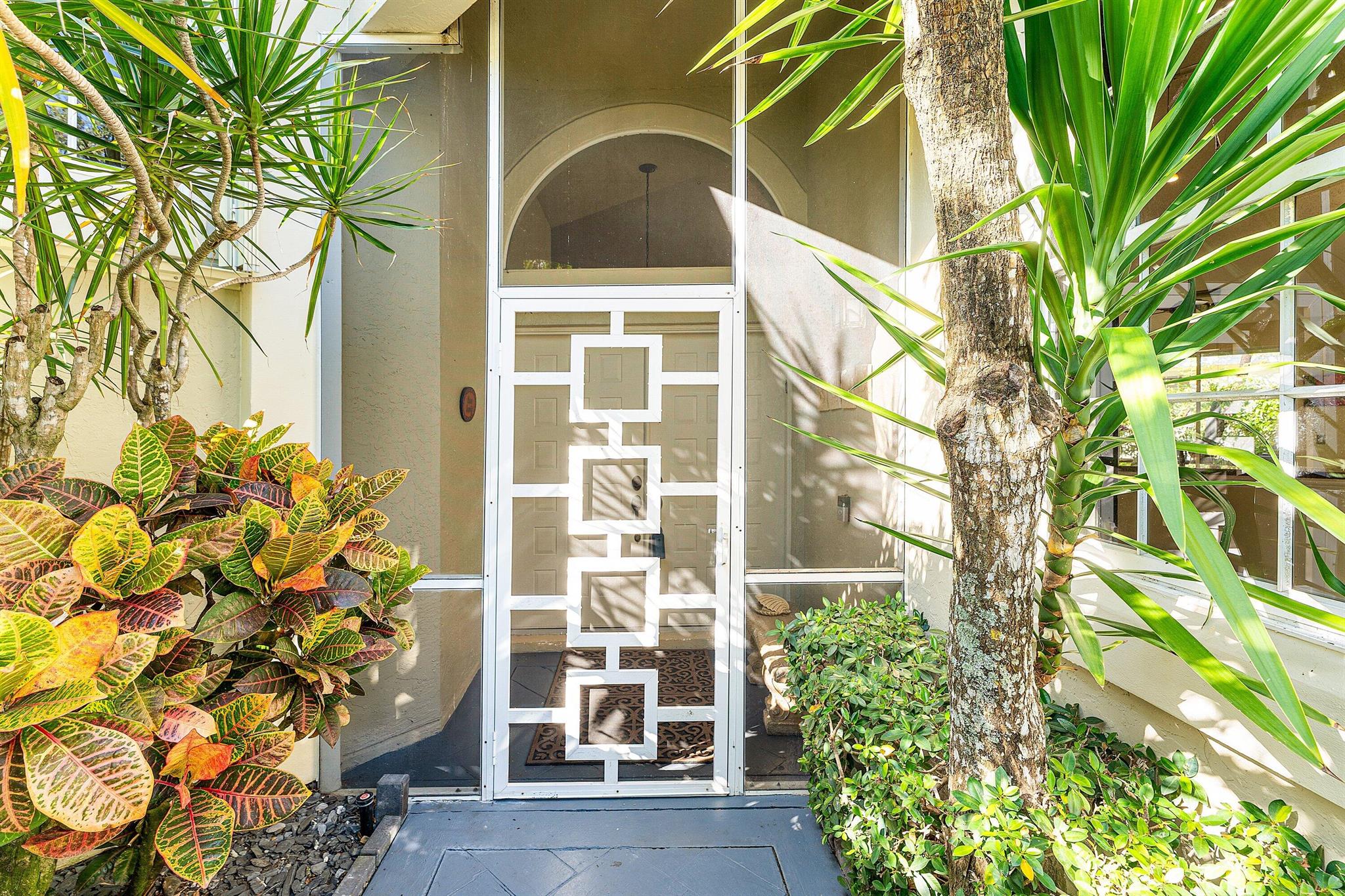 6861 Briarlake Circle