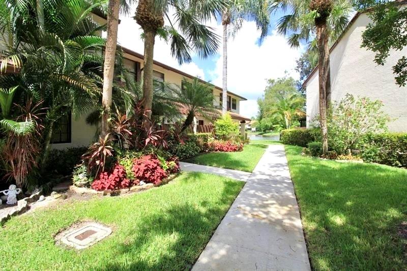4335 Carambola Circle North 4335