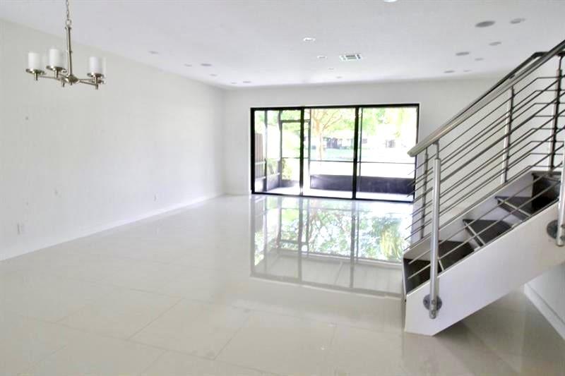 4335 Carambola Circle North 4335