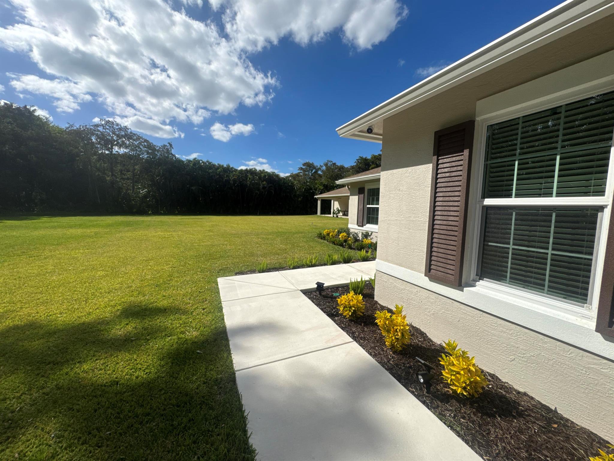 PINEWOOD EAST OF WELLINGT - Residential Lease