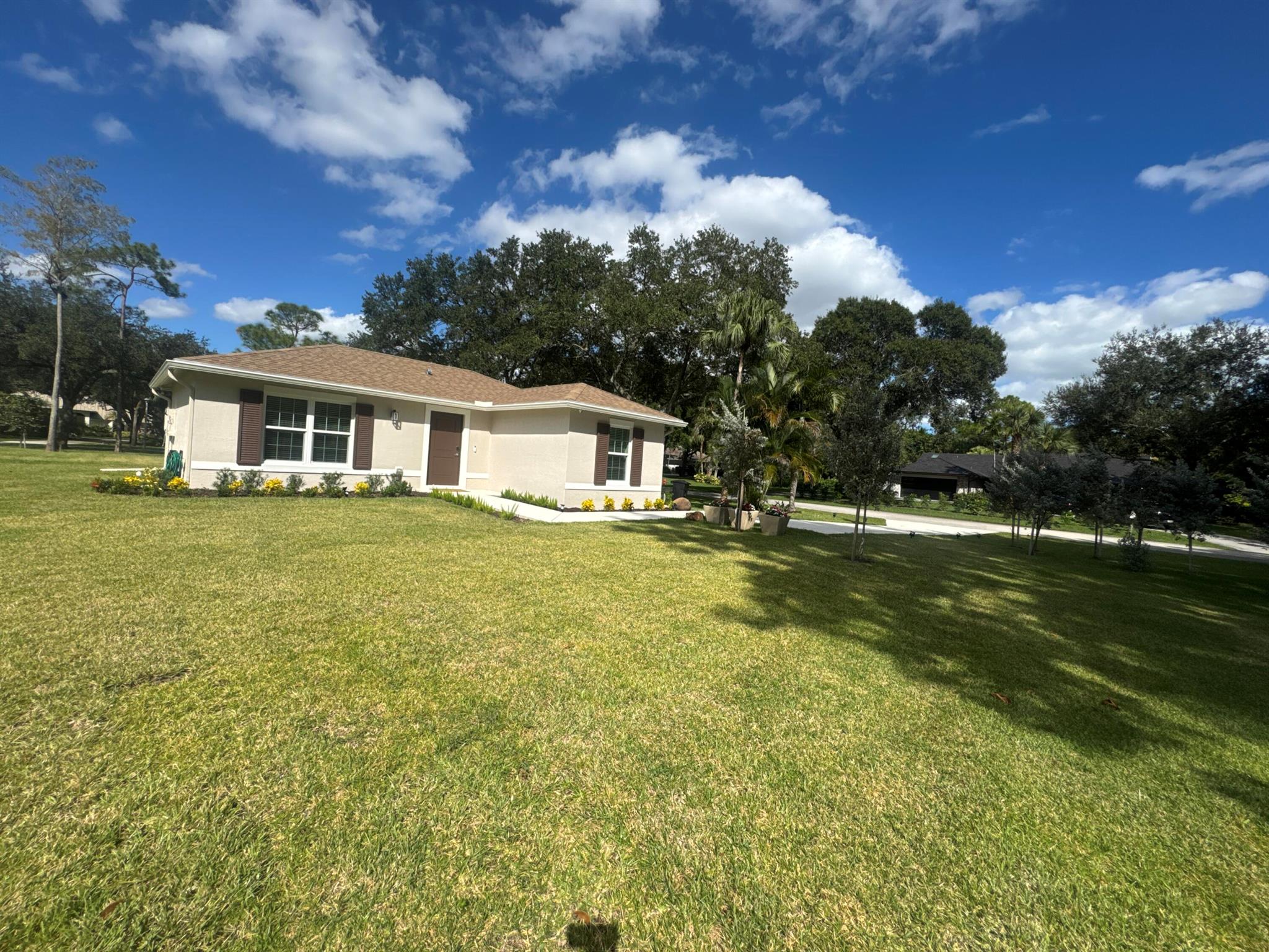 PINEWOOD EAST OF WELLINGT - Residential Lease