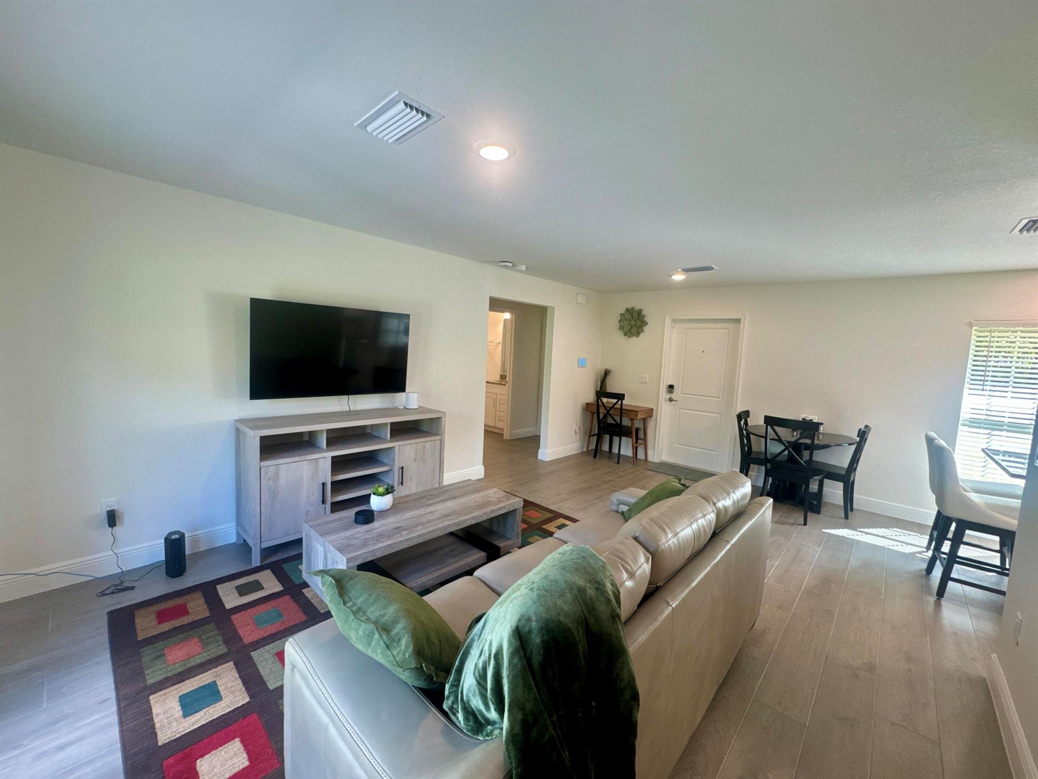 PINEWOOD EAST OF WELLINGT - Residential Lease