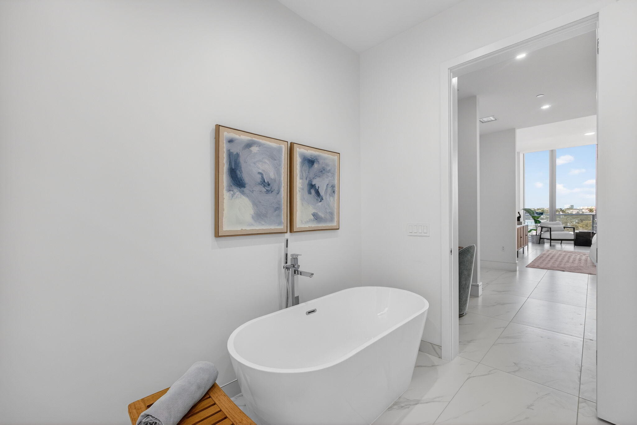 NAUTILUS 220 CONDO - Residential