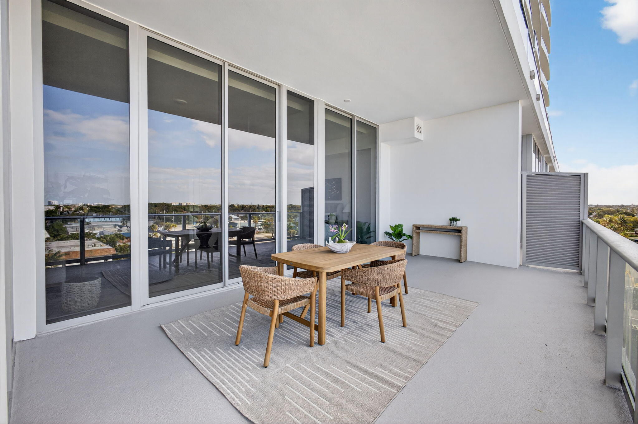 NAUTILUS 220 CONDO - Residential