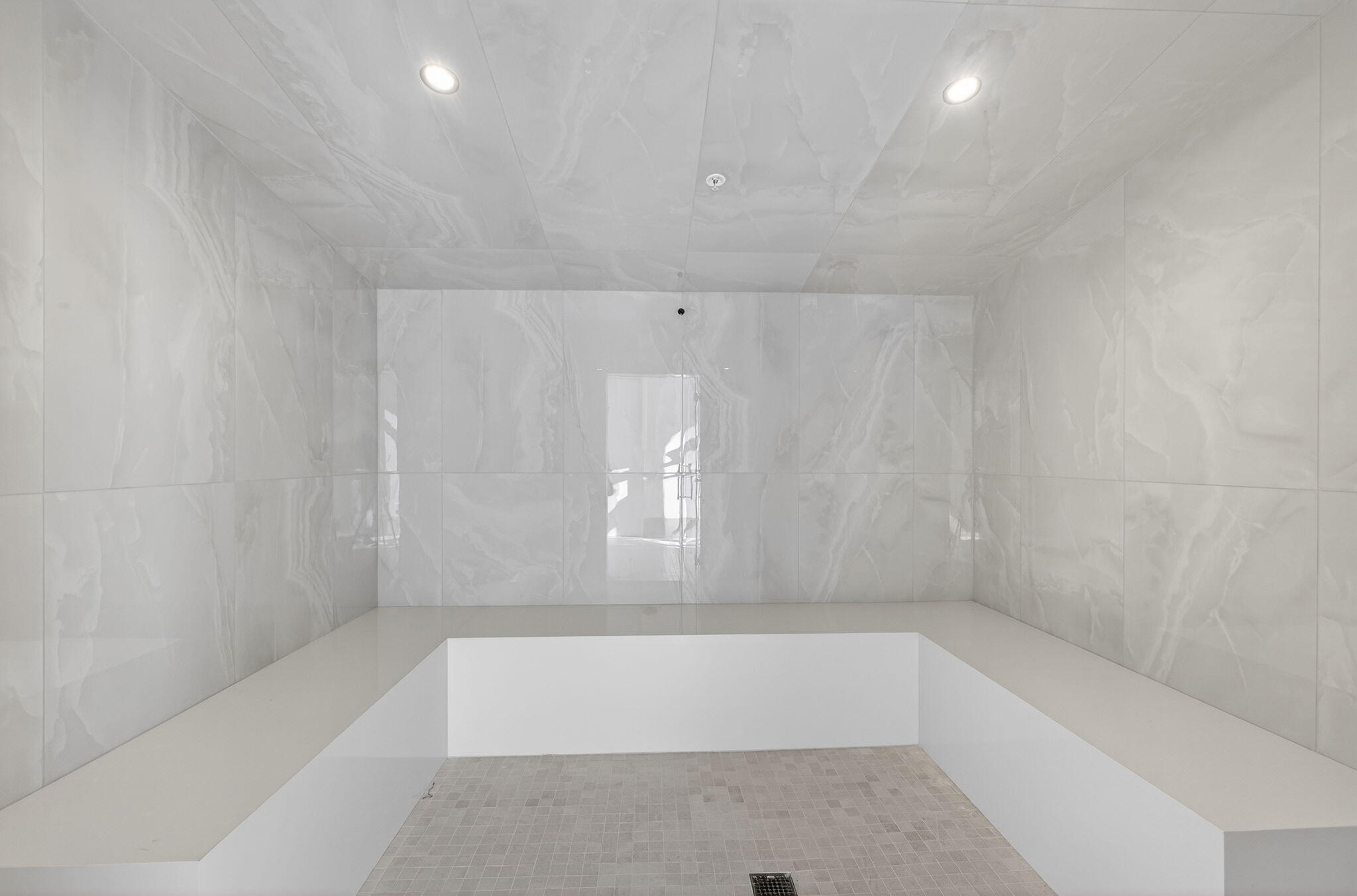 NAUTILUS 220 CONDO - Residential