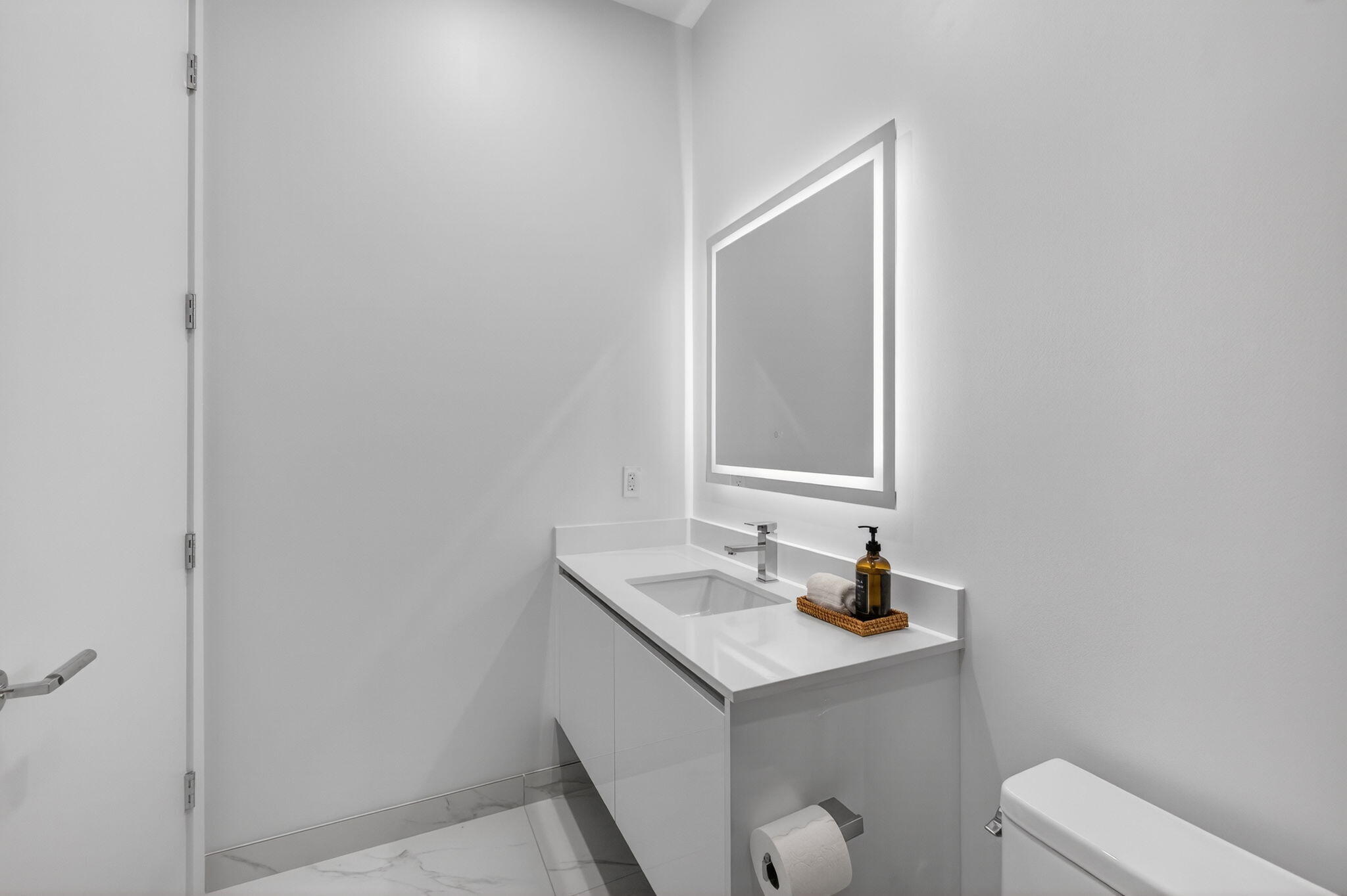 NAUTILUS 220 CONDO - Residential