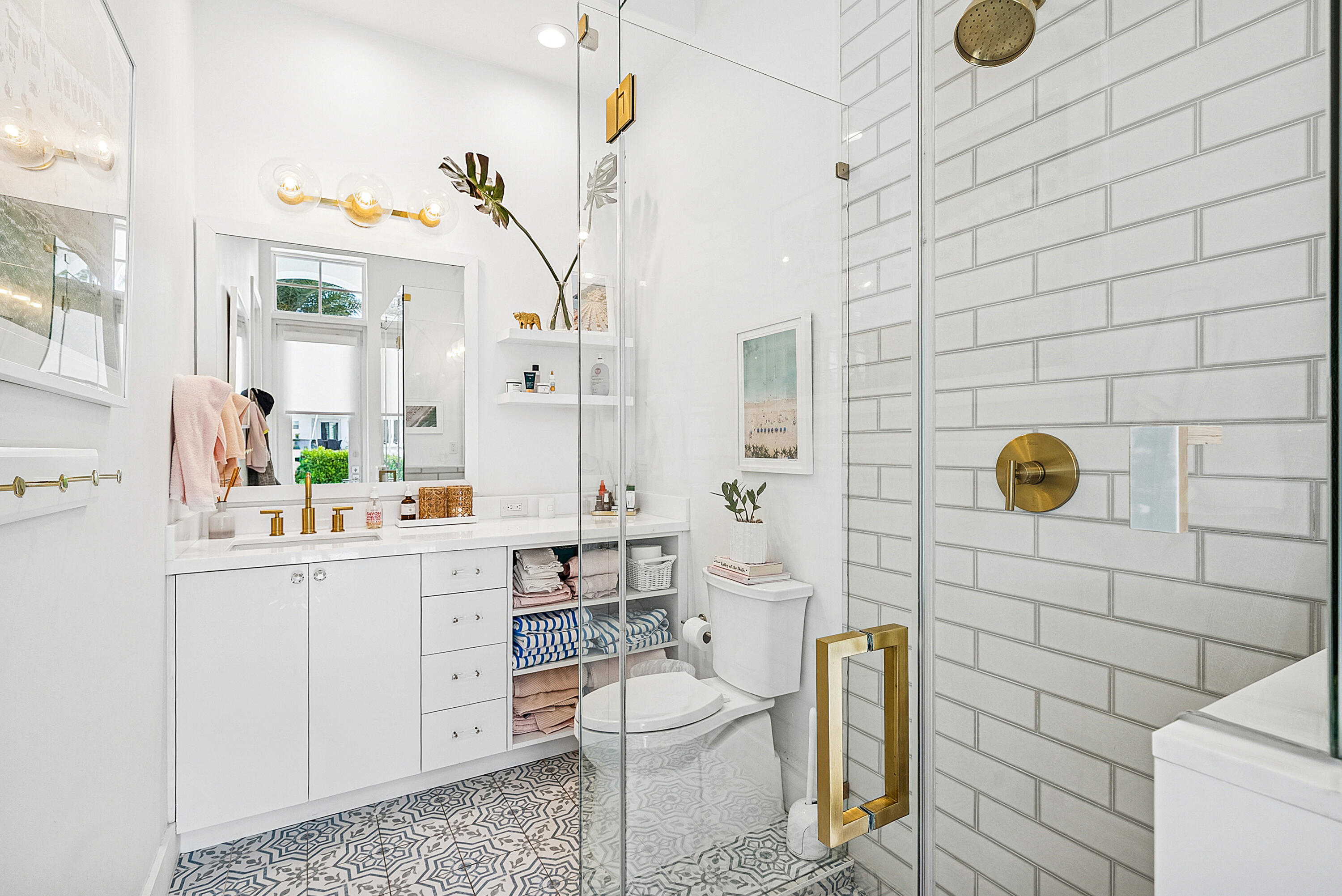 RIDGE HARBOUR ESTATES - Residential