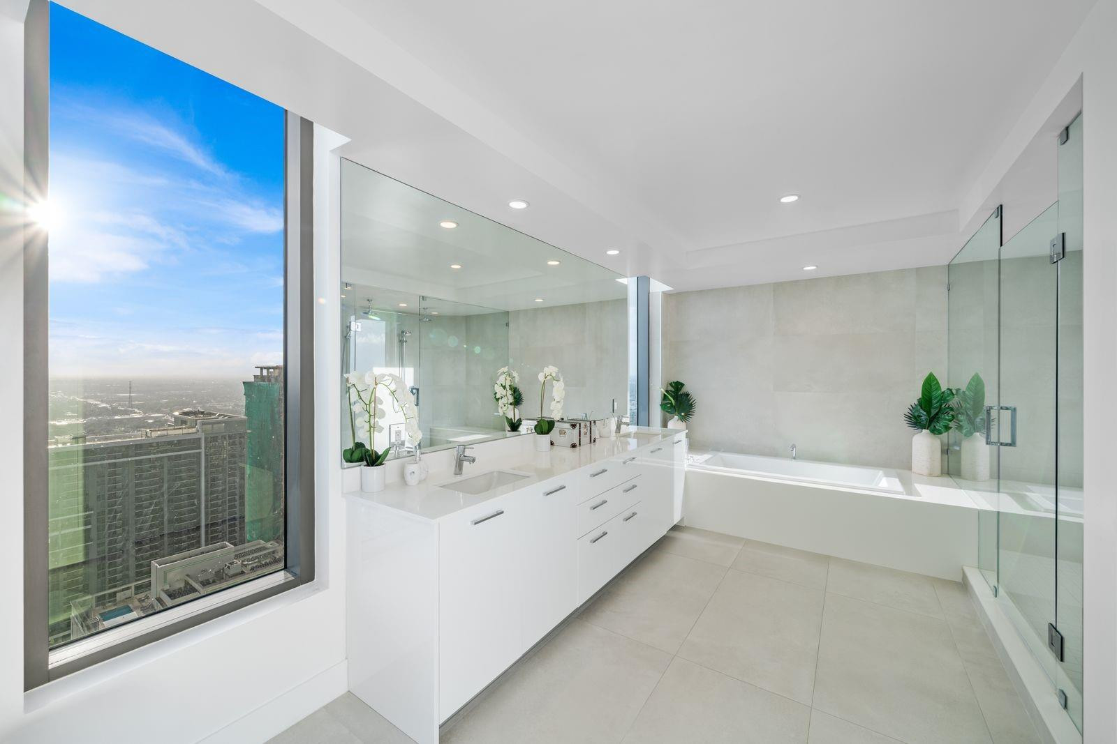 100 Las Olas Condo - Residential