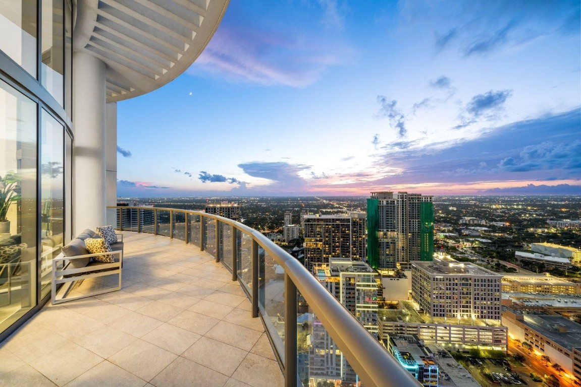 100 Las Olas Condo - Residential