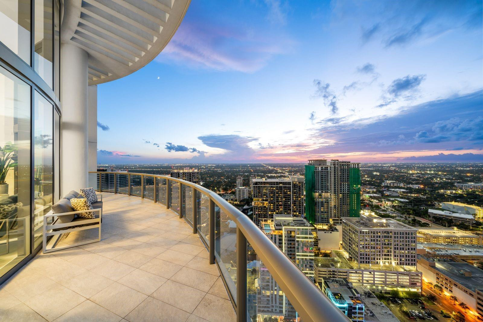 100 Las Olas Condo - Residential