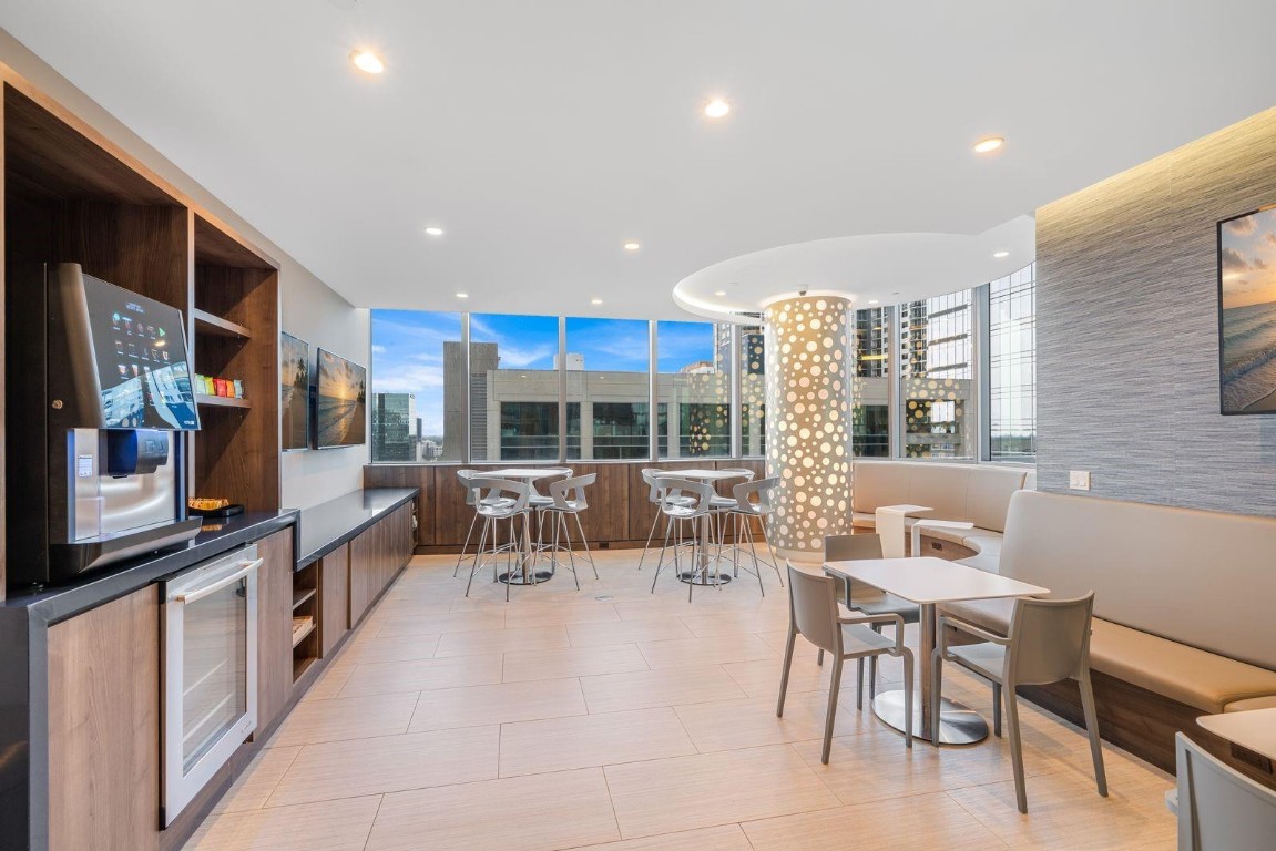 100 Las Olas Condo - Residential