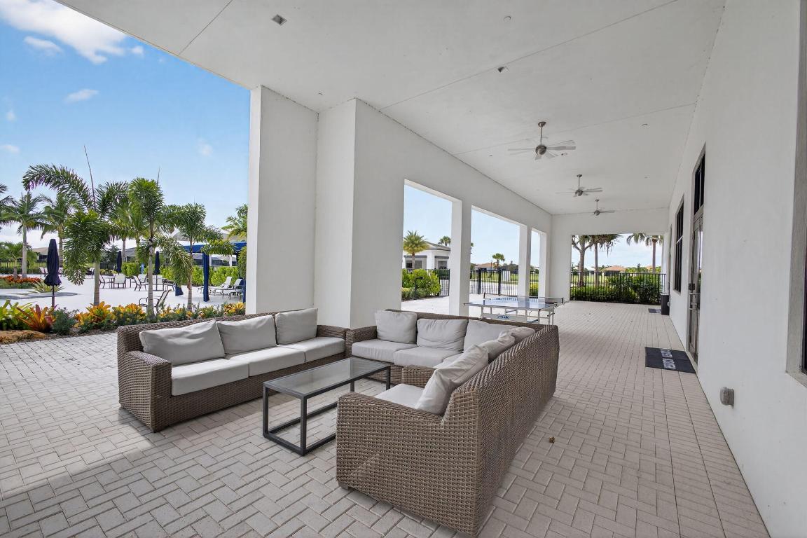 CRESSWIND PALM BEACH - Residential