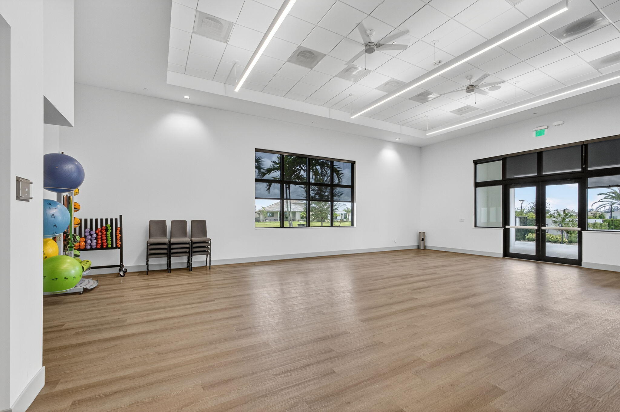 CRESSWIND PALM BEACH - Residential