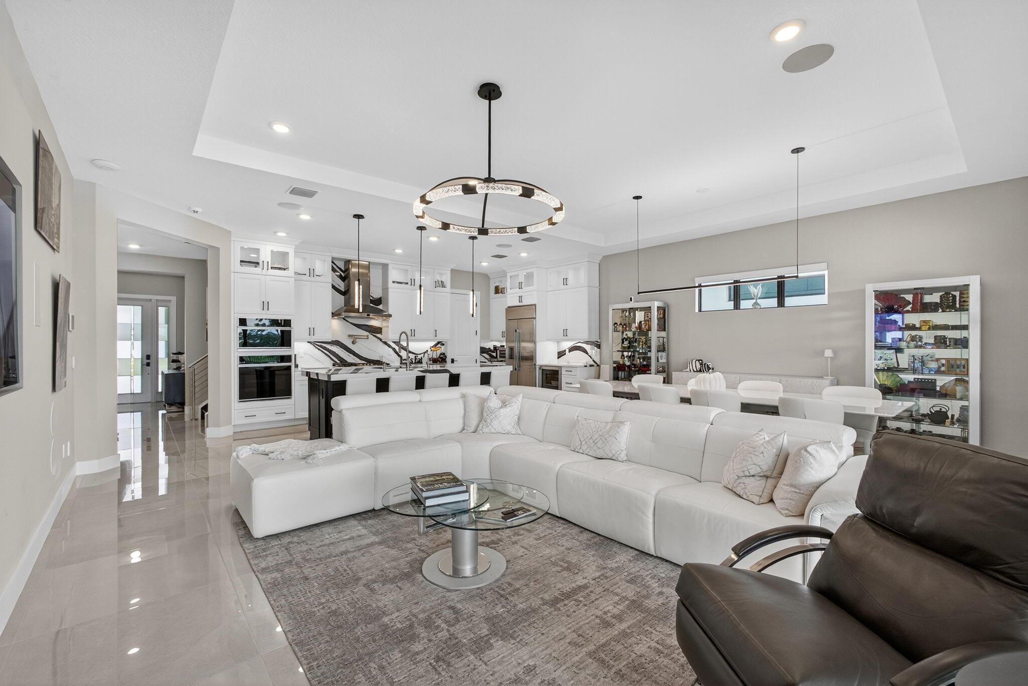 CRESSWIND PALM BEACH - Residential