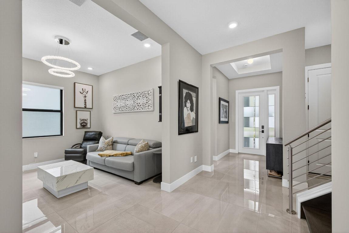 CRESSWIND PALM BEACH - Residential