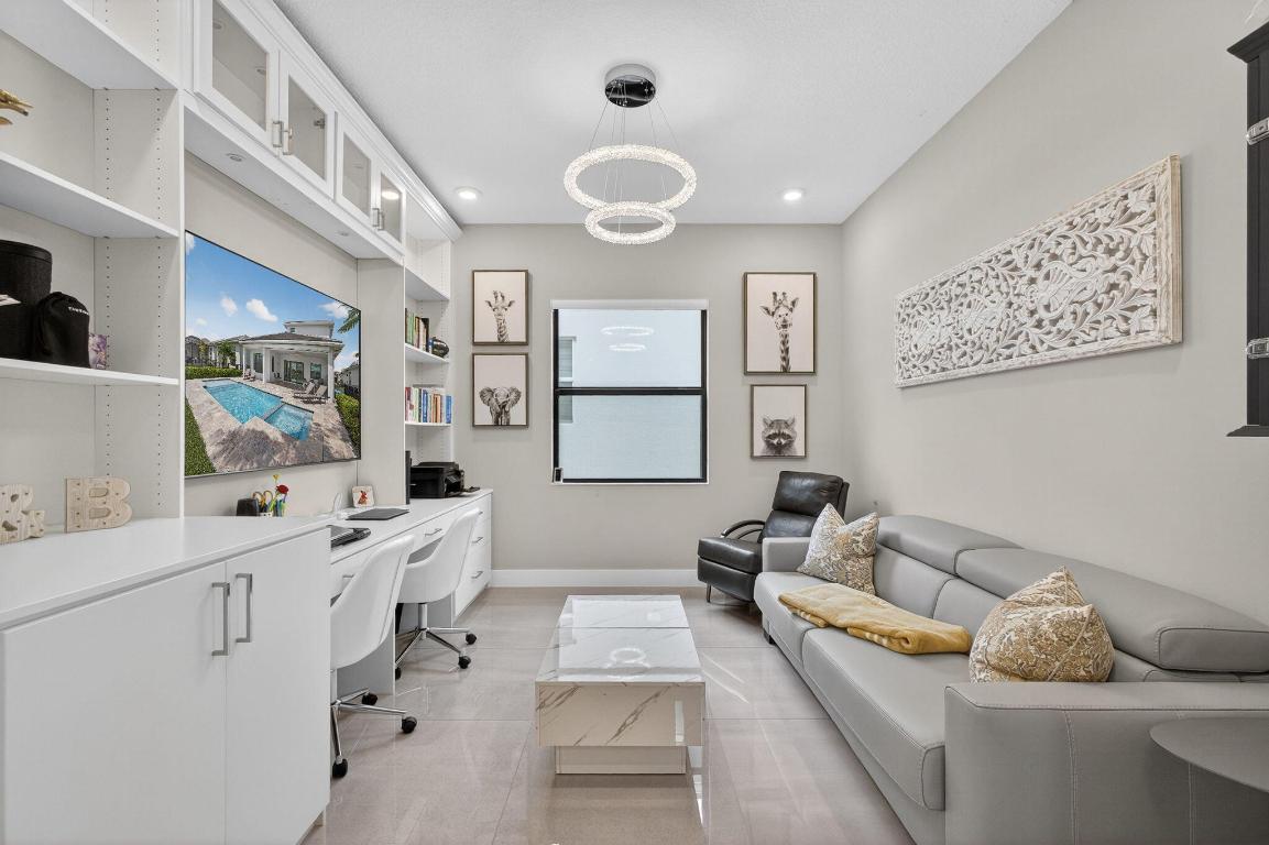 CRESSWIND PALM BEACH - Residential