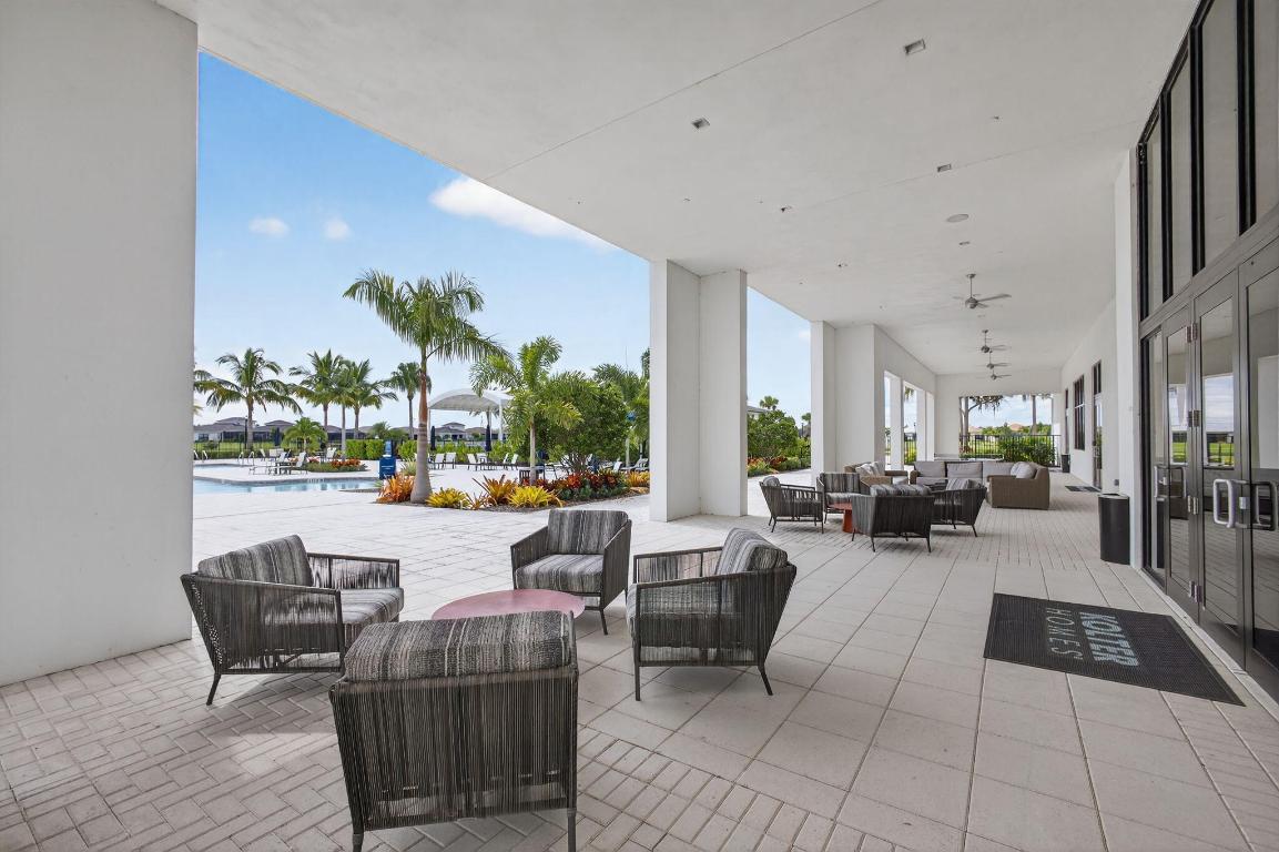 CRESSWIND PALM BEACH - Residential