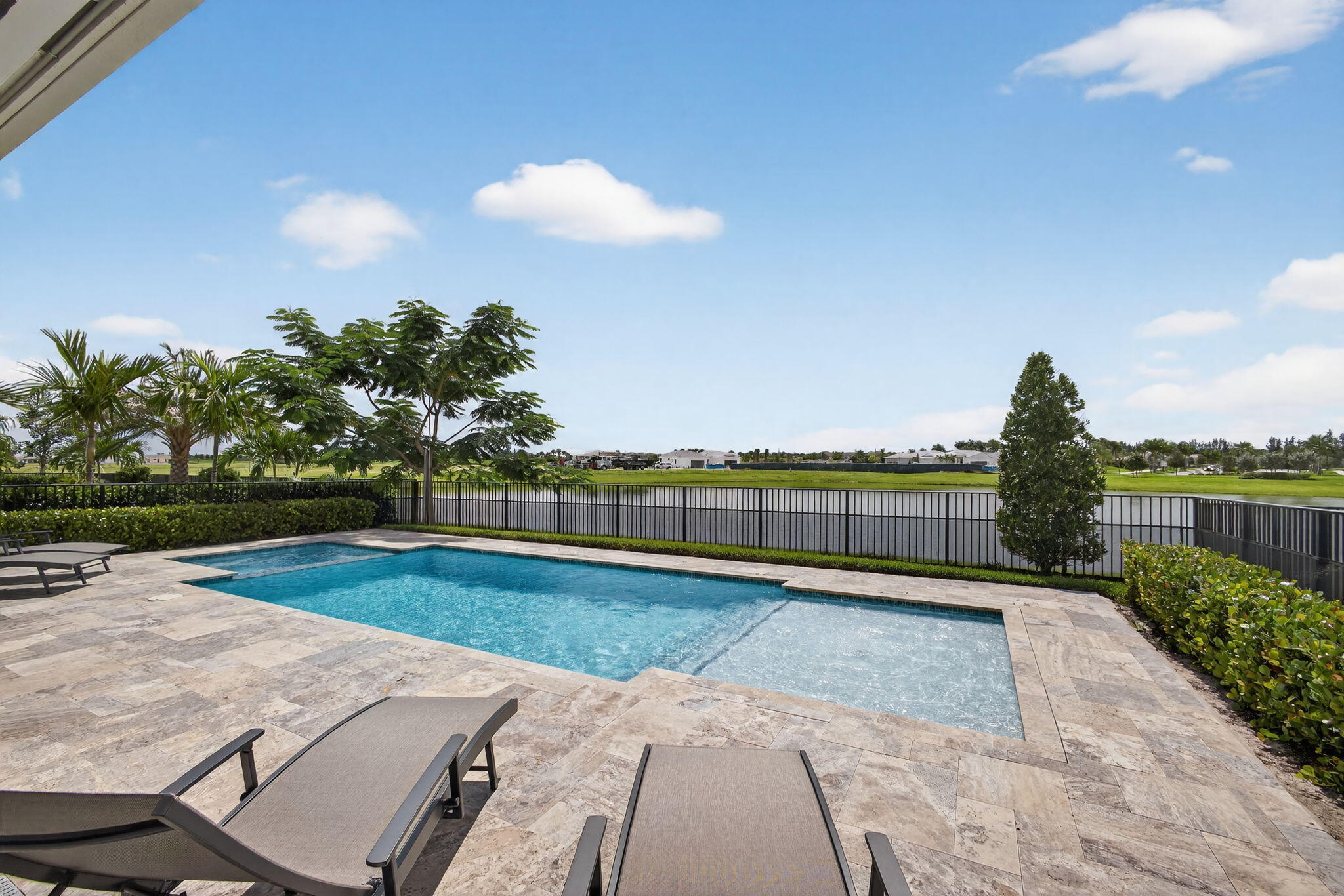 CRESSWIND PALM BEACH - Residential