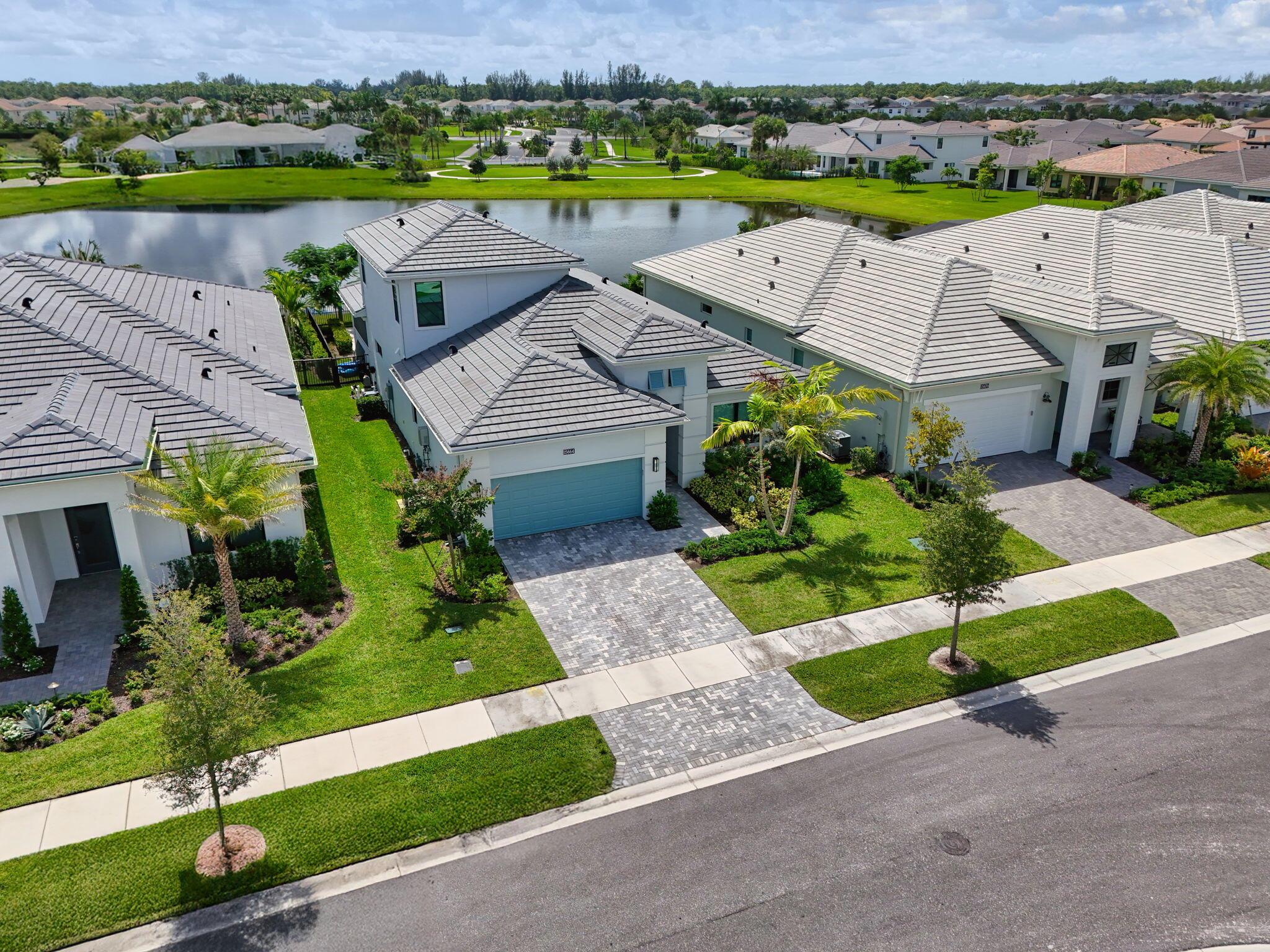 CRESSWIND PALM BEACH - Residential