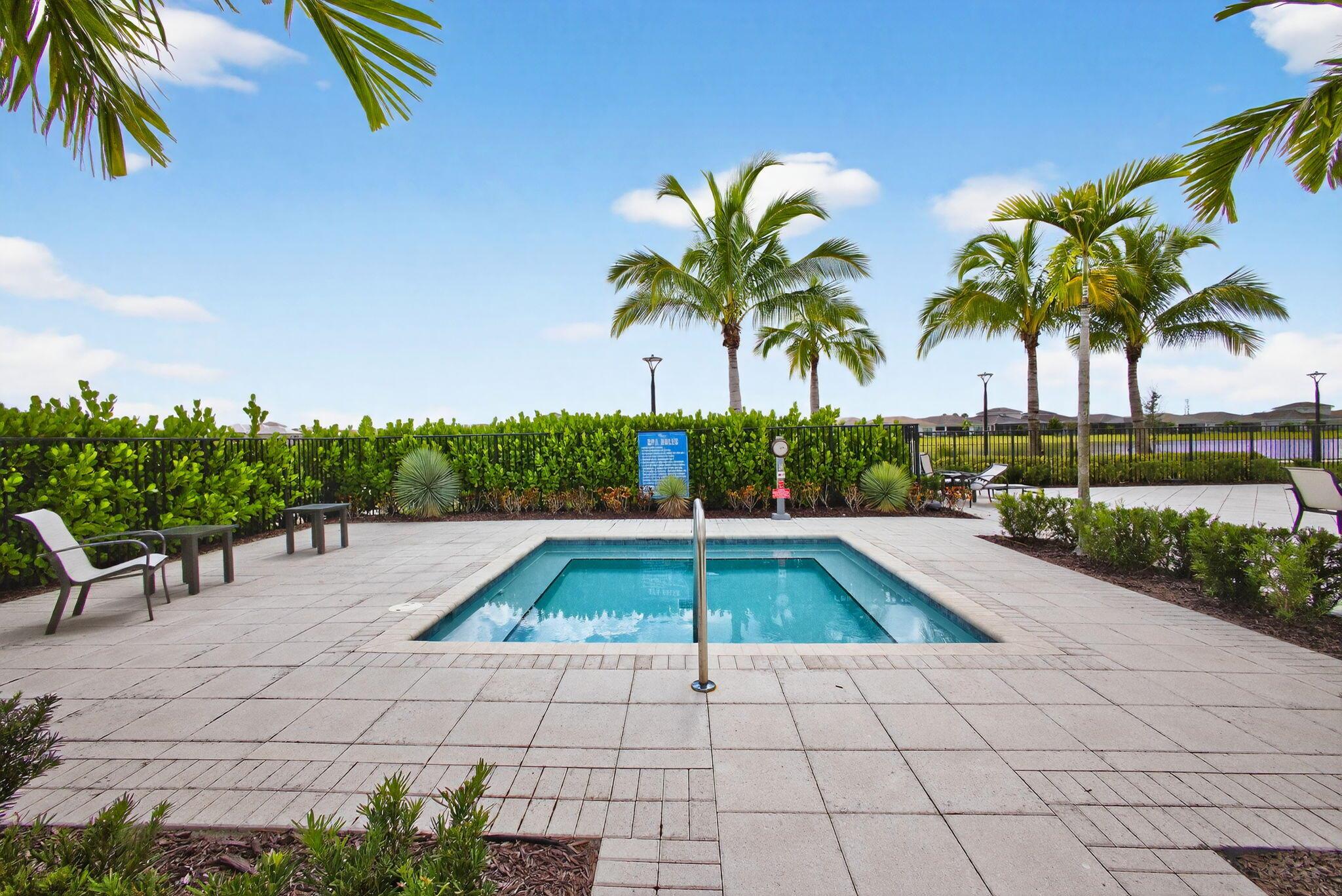 CRESSWIND PALM BEACH - Residential