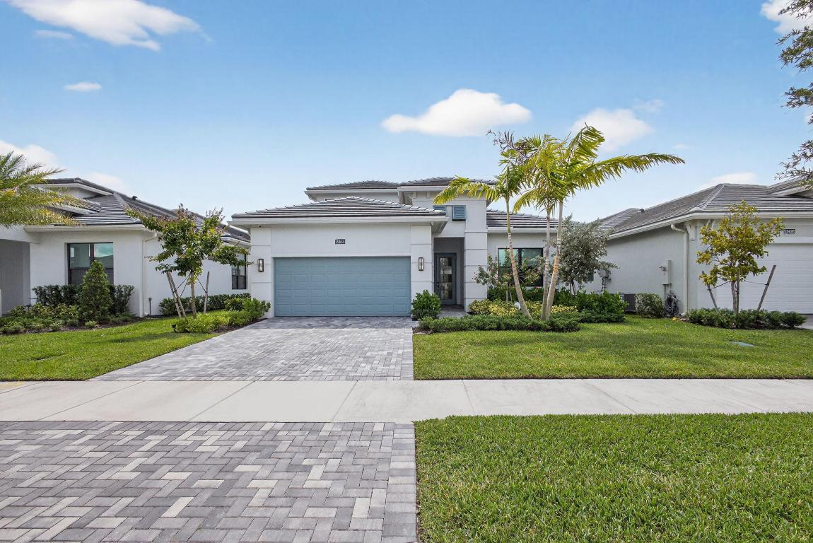 CRESSWIND PALM BEACH - Residential