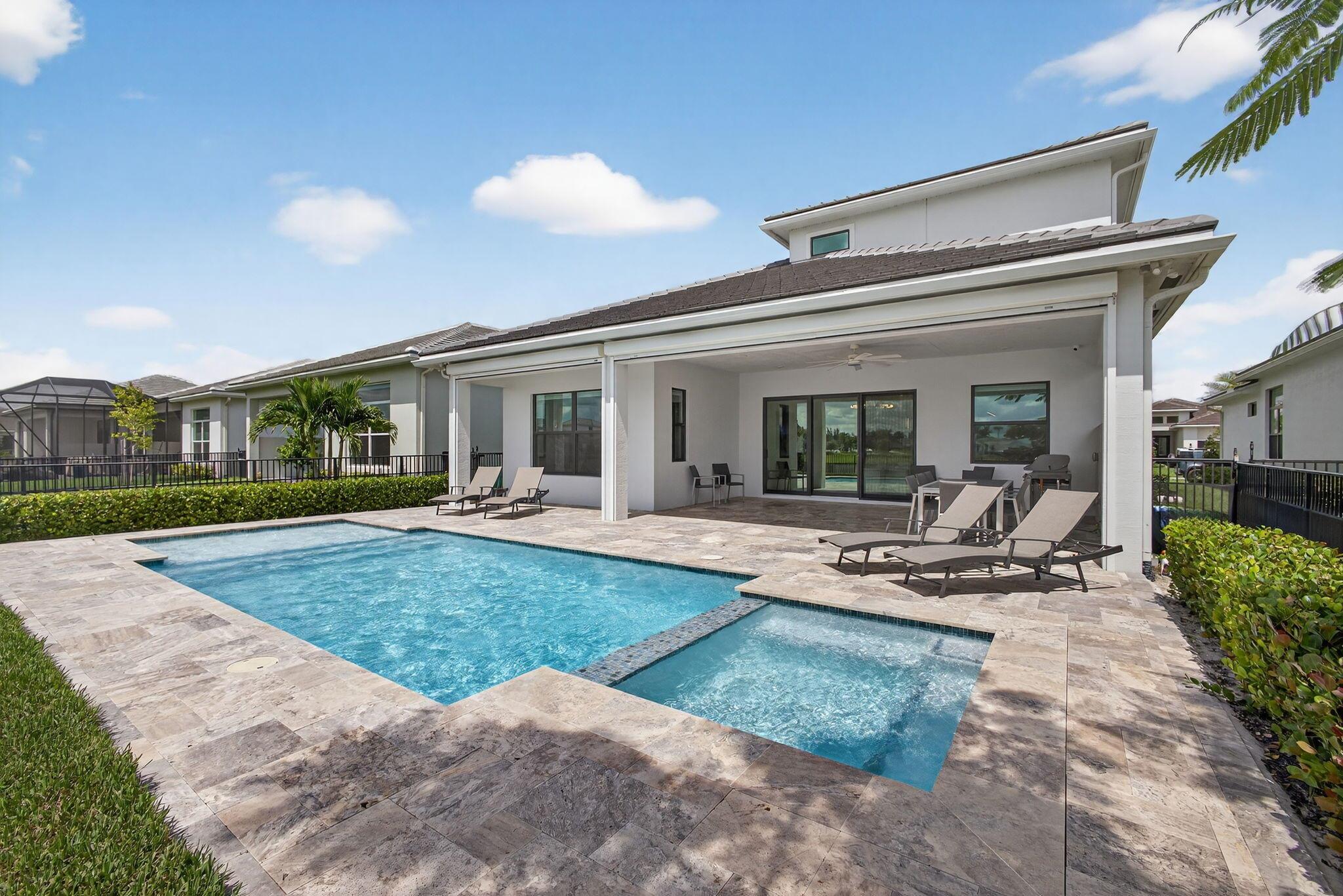 CRESSWIND PALM BEACH - Residential