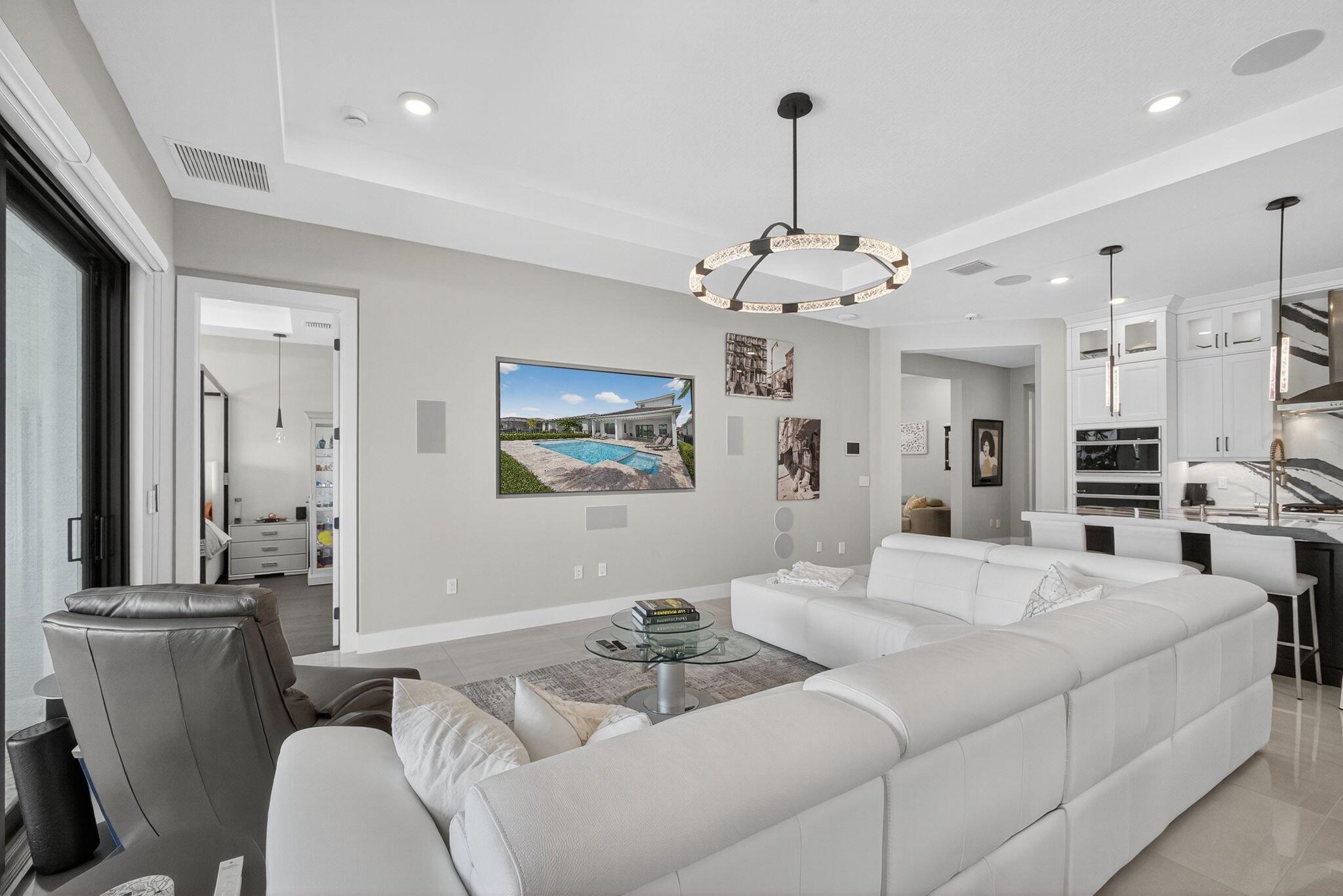 CRESSWIND PALM BEACH - Residential