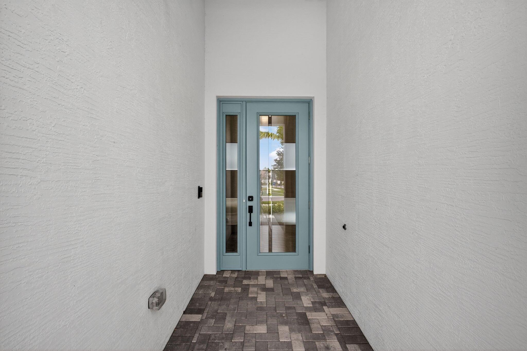 CRESSWIND PALM BEACH - Residential