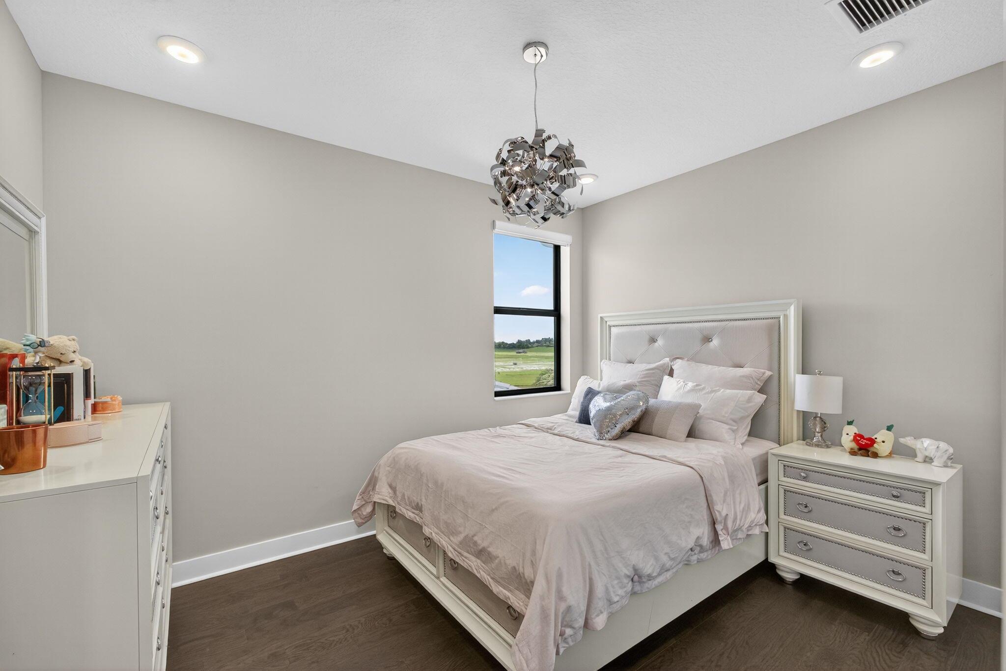 CRESSWIND PALM BEACH - Residential