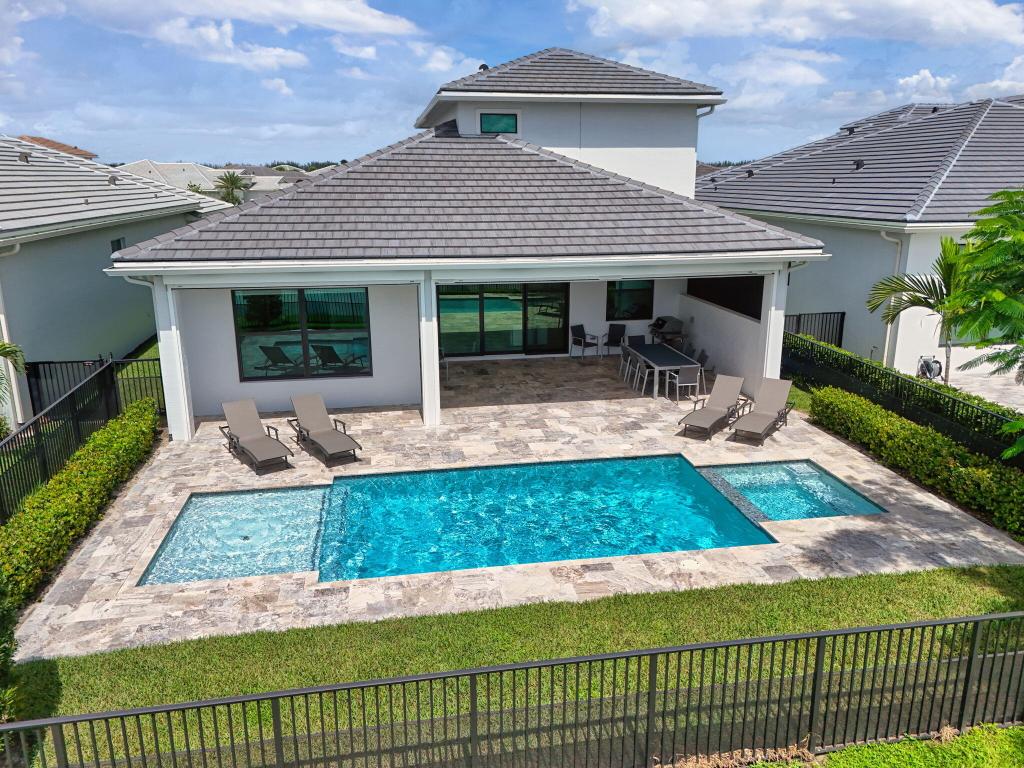 CRESSWIND PALM BEACH - Residential