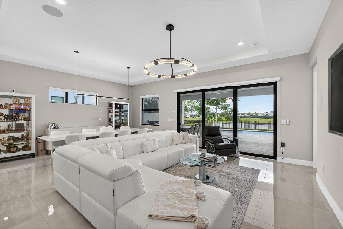 CRESSWIND PALM BEACH - Residential