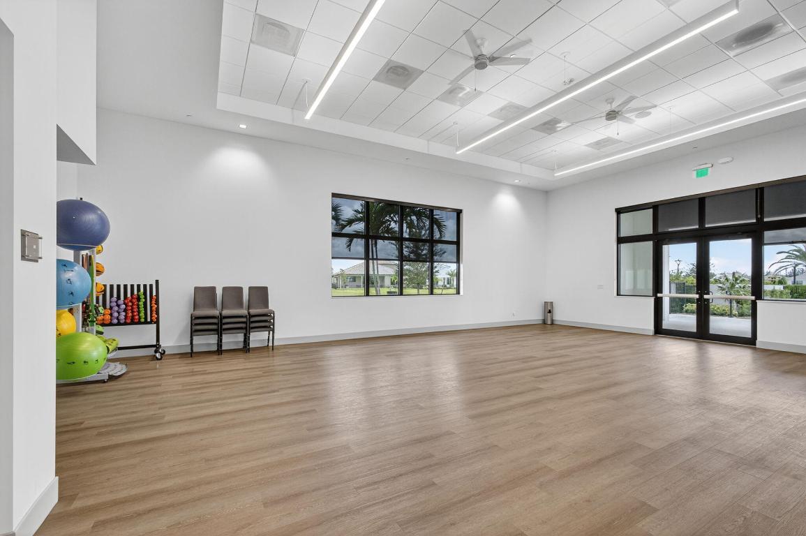 CRESSWIND PALM BEACH - Residential