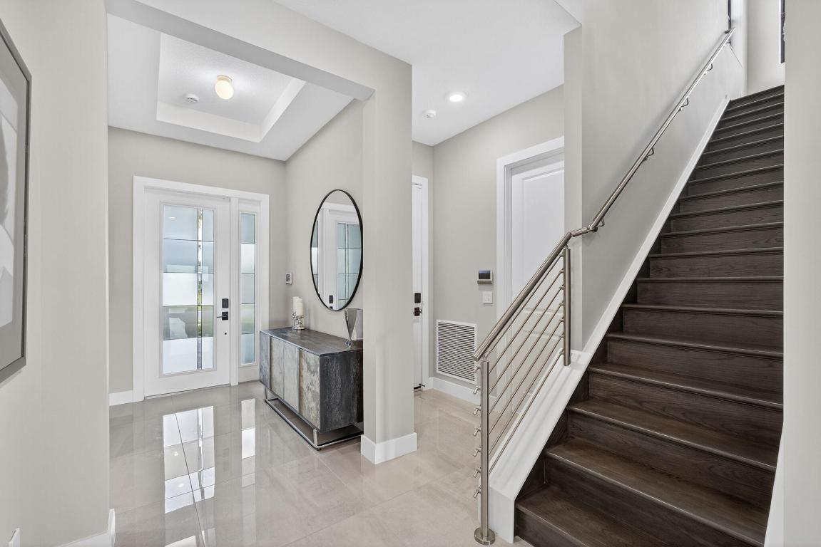 CRESSWIND PALM BEACH - Residential