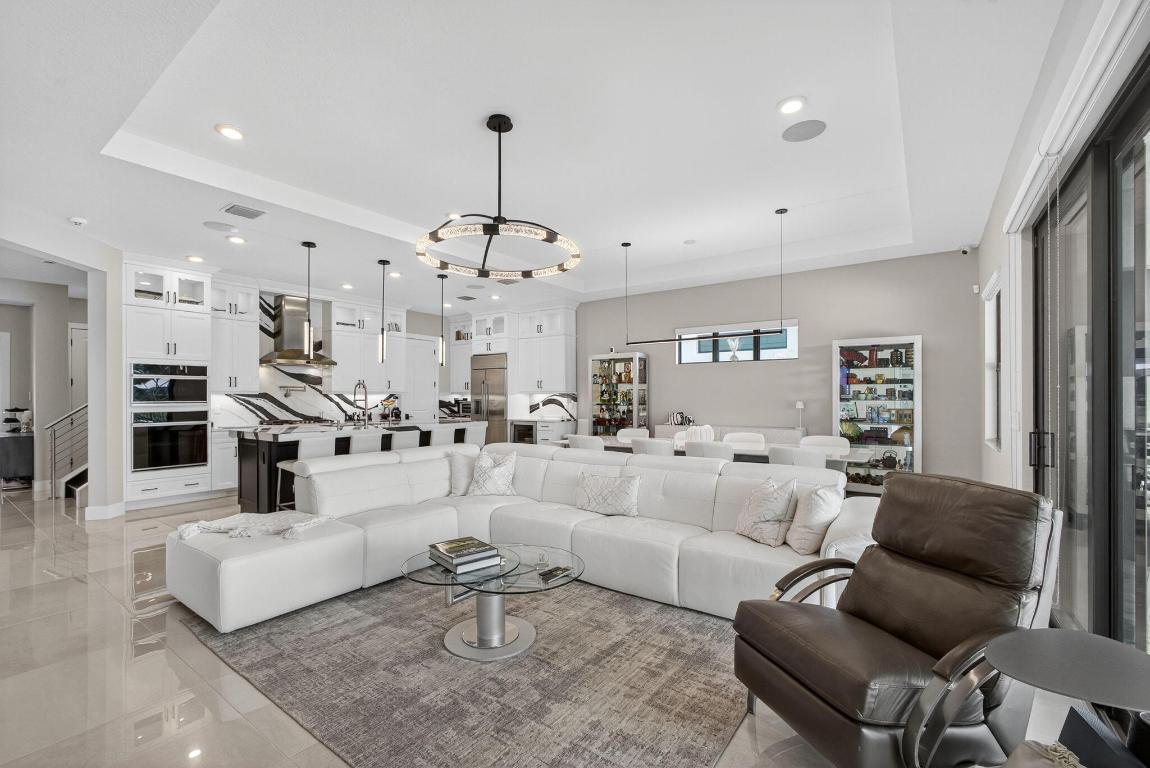 CRESSWIND PALM BEACH - Residential