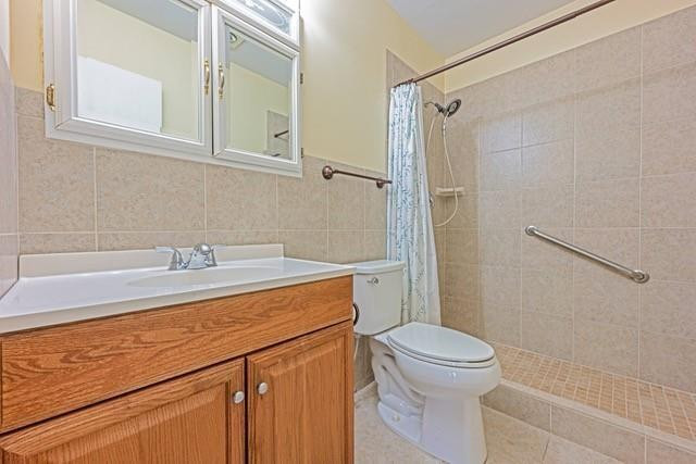 IMPERIAL POINT COLONNADES CONDO - Residential