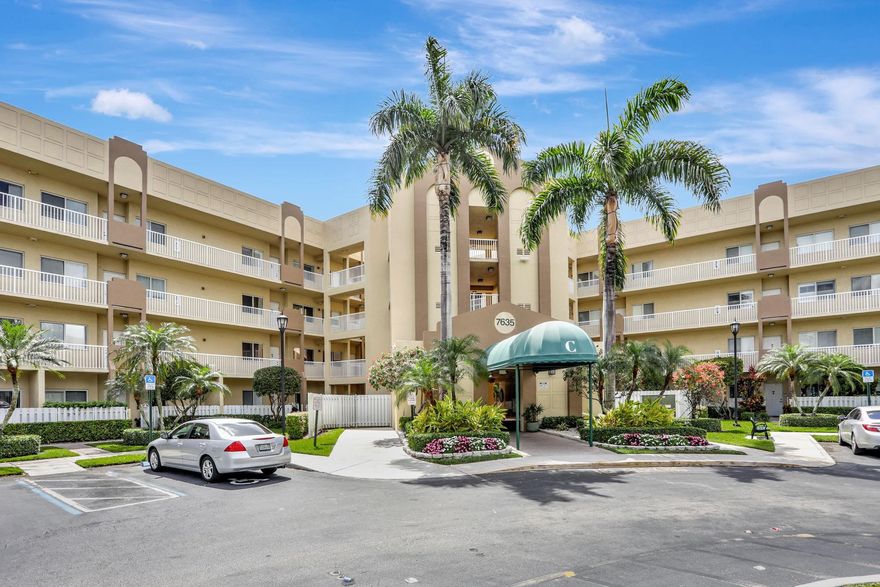 RARE 1st floor 2/2 in the desirable Southampton in 55+ Kings Point. Park outside of your front door & walk into your private front patio/garden with its own storage unit. Spacious granite kitchen, neutral & plank tile flooring throughout, newer washer & dryer, generously sized walk-in closets & impact windows. Upgraded water heater and A/C, Master Bath upgraded with glass enclosure and Carrera marble vanity top. Relax on the back porch overlooking the picturesque lake. 24/7 manned guard gated, 55+ community that has it all - clubhouse, fitness center, tennis, pickleball, pools, theater, transportation & more. Only 1st FL can have 1 pet under 25lbs. Information is deemed reliable but not guaranteed. All info & measurements to be verified independently by Buyers and/or their representative.