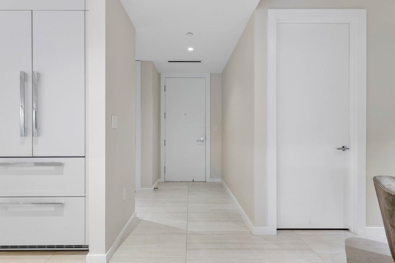 200 SE Mizner Boulevard 307