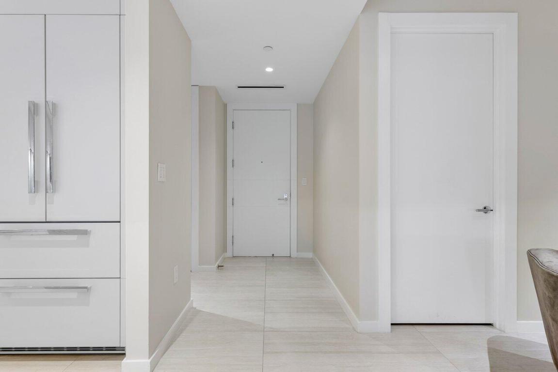 200 SE Mizner Boulevard 307