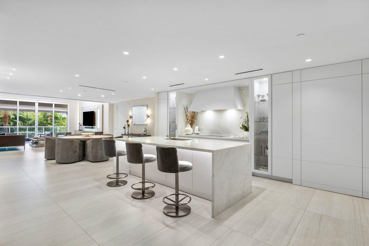 200 SE Mizner Boulevard 307