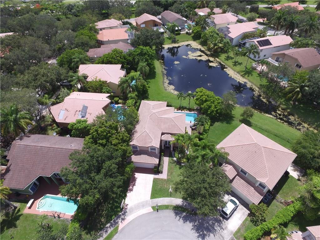Countrys Point 119-29 B - Residential