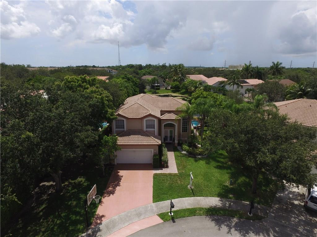 Countrys Point 119-29 B - Residential