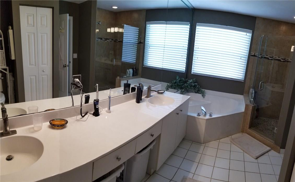 Countrys Point 119-29 B - Residential
